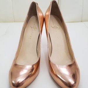 Women's size 9.5 M Ivanka Trump Rose Pumps